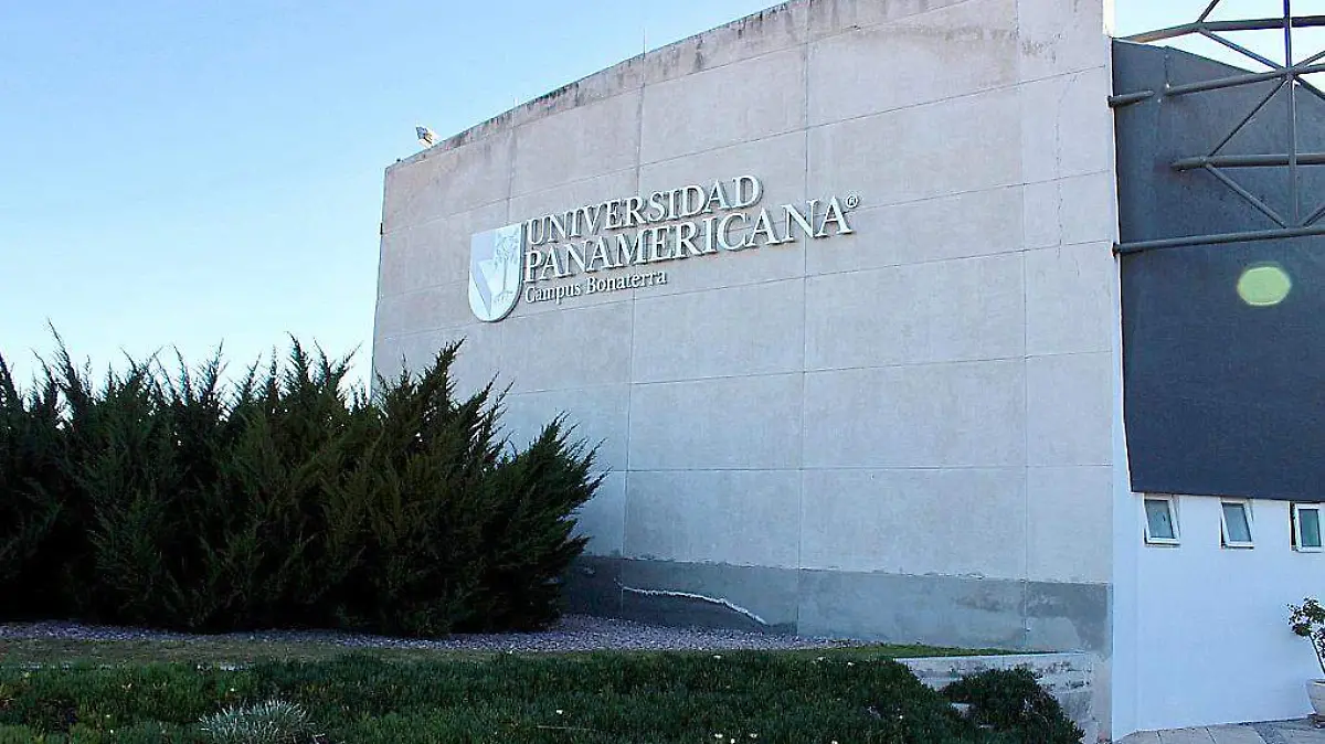 Fachada de la Universidad Panamericana Campus Bonaterra